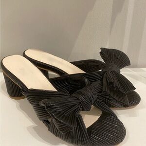 Elegant Black Pleated Bow Heels